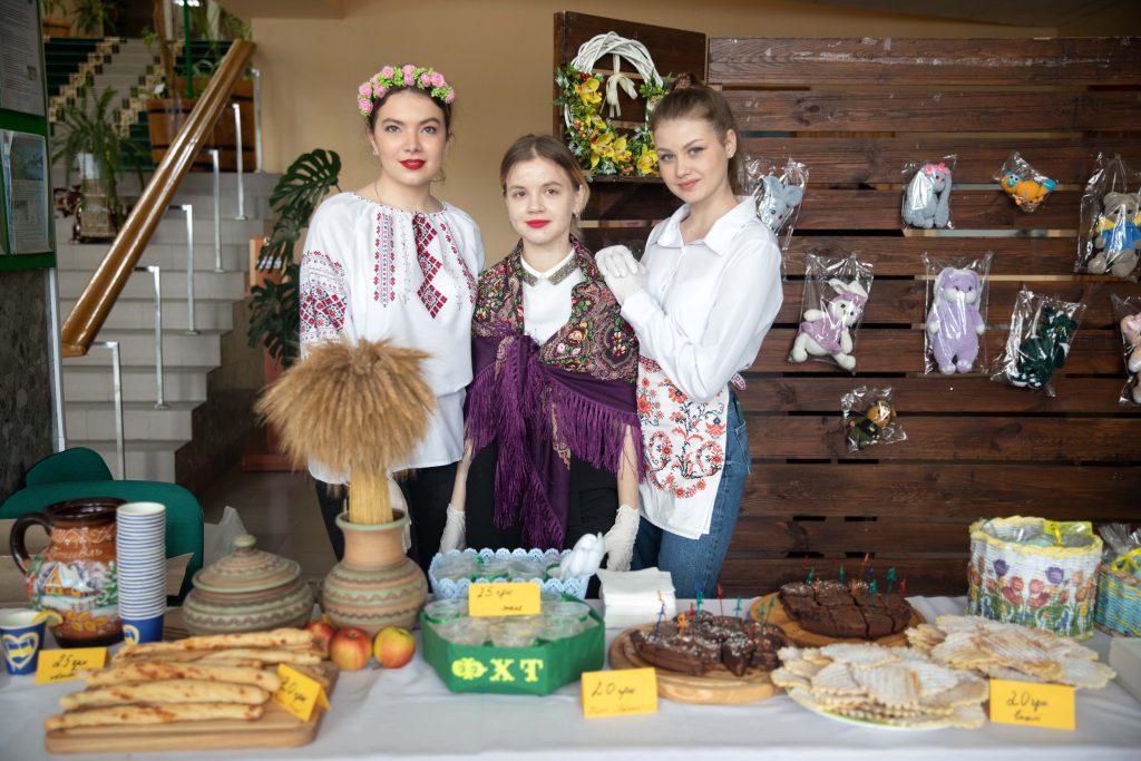 У СНАУ ЯРМАРКУВАЛИ ДЛЯ ЗСУ